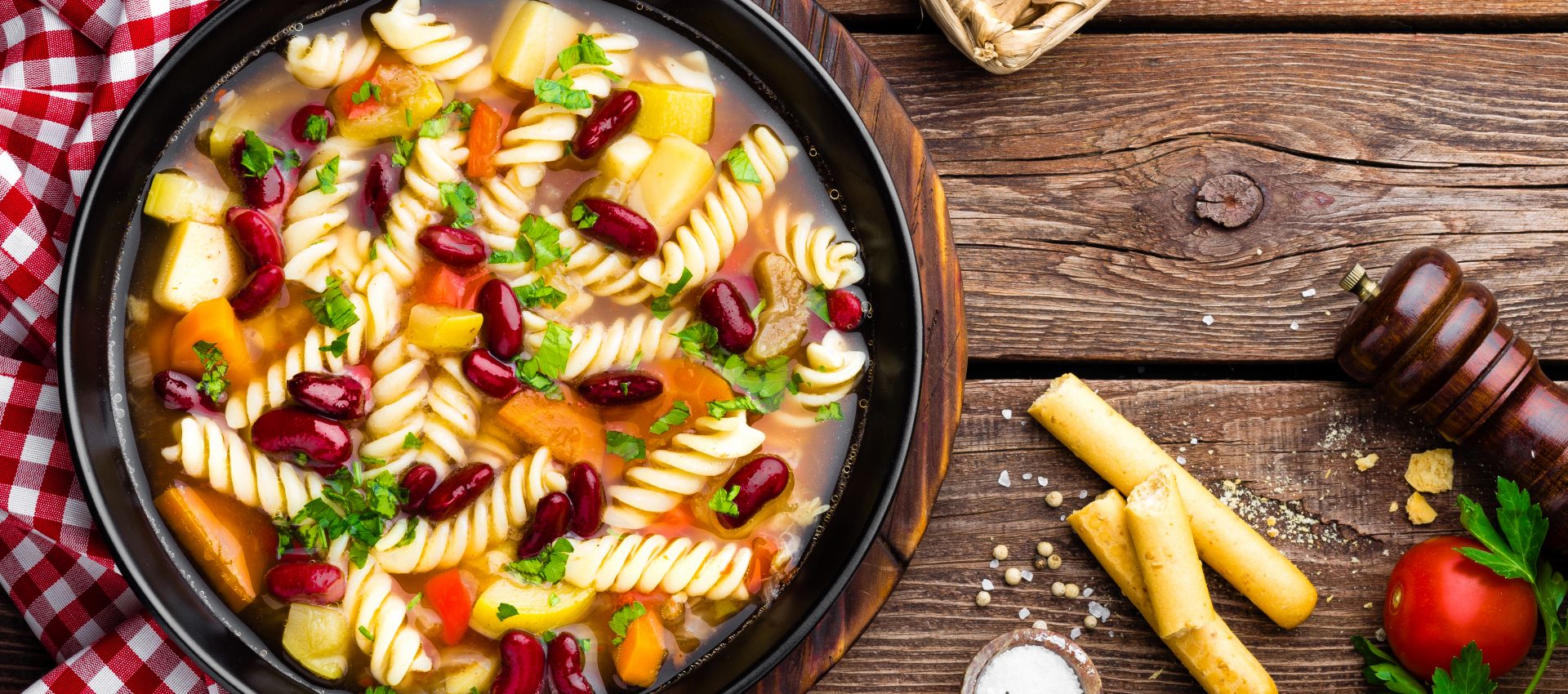 Soupe Minestrone pâtes et légumes au cookeo