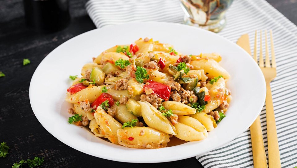 Conchiglie à la Viande hachée, courgettes et poivrons doux