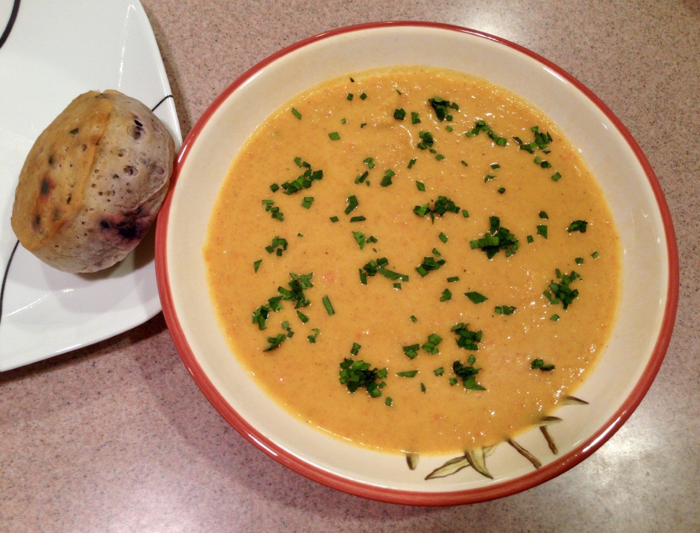 Soupe de Butternut, carotte et curry – Prête en un rien de temps