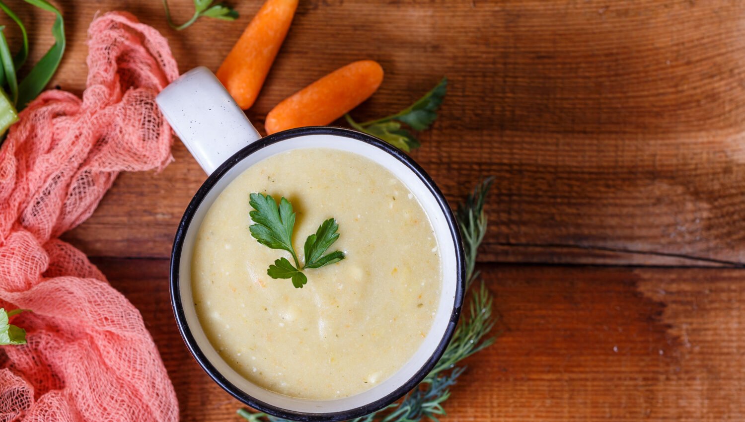 Soupe poireau pomme de terre : Recette facile et réconfortante